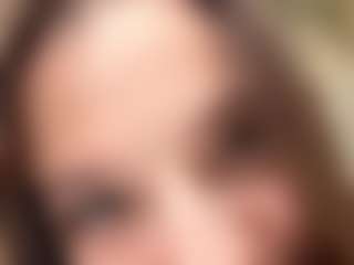 Lora's Live Sex Cam Show