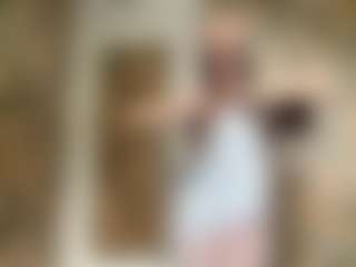 Lora's Live Sex Cam Show