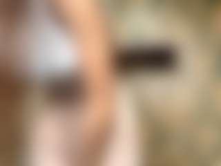 Lora's Live Sex Cam Show