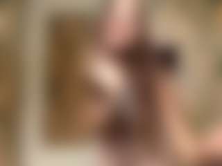 Lora's Live Sex Cam Show