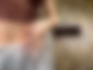 Lora's Live Sex Cam Show