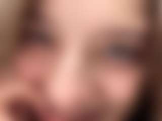 Lora's Live Sex Cam Show