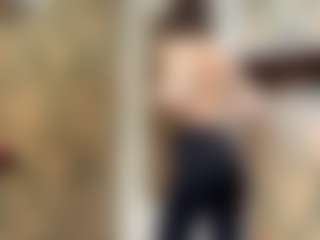 Lora's Live Sex Cam Show