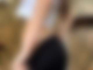 Lora's Live Sex Cam Show