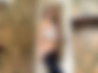 Live cam show with Lora - Foot Fetish on Camsoda