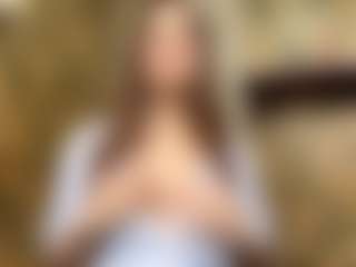 Live cam show with Lora - Skinny on madthumbs