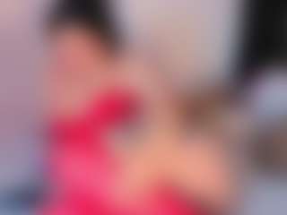 Live cam show with SerennaHotty_ - Smoking on WildCum
