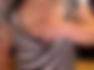 Adelealma's Live Sex Cam Show