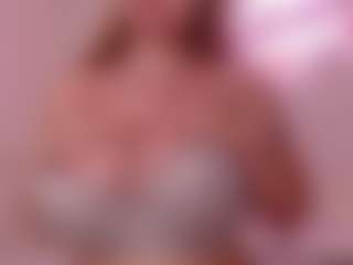 HoneyBlondy's Live Sex Cam Show