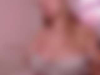 HoneyBlondy's Live Sex Cam Show