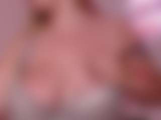 HoneyBlondy's Live Sex Cam Show