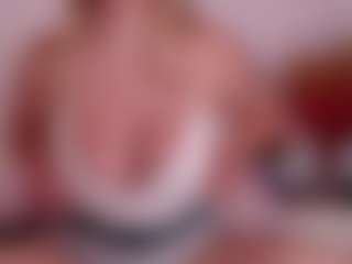 HoneyBlondy's Live Sex Cam Show
