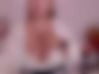 HoneyBlondy's Live Sex Cam Show