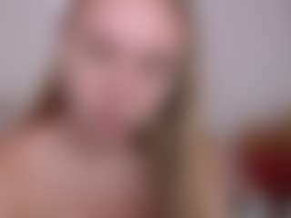 HoneyBlondy's Live Sex Cam Show