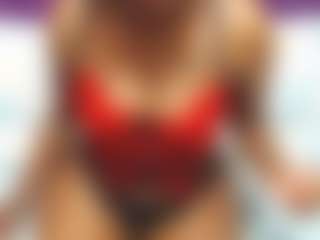 Live cam show with CurvyFlower - Queen on Camsoda