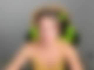 EllieCloudie's Live Sex Cam Show
