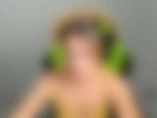 EllieCloudie's Live Sex Cam Show