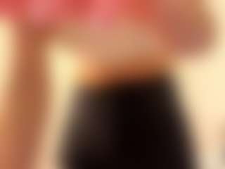 Live cam show with JudiJunke - Striptease on Camsoda