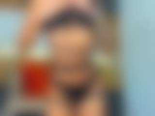 KayaLeroy MILF webcam performer live streaming