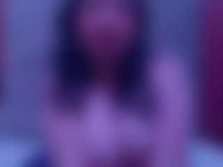 Live cam show with LiaRosee21 - Teen (18+) on Camiplay Live