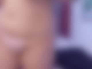 LiaRosee21's Live Sex Cam Show