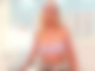 Live cam show with alana-glow - Green Eyes on Soda Cam