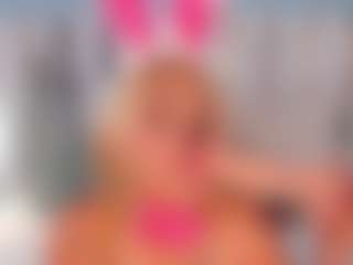 Live cam show with alana-glow - Blonde Hair on Camsoda