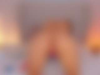 Live cam show with Ariana Foxy - New Toys on Camsoda