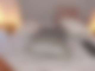 Live cam show with Ariana Foxy - Brown Hair on CamwithHer