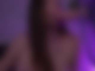 Lolajunee's Live Sex Cam Show
