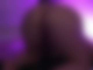 Live-camshow met Lolajunee - New Tattoos op Camsoda