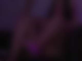Spettacolo in cam dal vivo con Lolajunee - New White su Camsoda | united kingdom