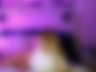 Val Dodds's Live Sex Cam Show
