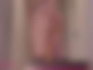 Pokaz na żywo z MeganLustTS - Tease na Camsoda