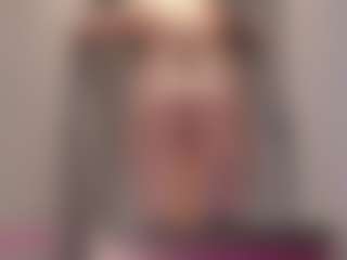 Live cam show with MeganLustTS - Cumshot on CamClone