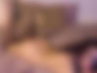 Live cam show with KinsieBoo - New Young Adult on Camsoda