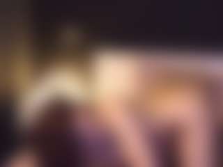 KinsieBoo's Live Sex Cam Show