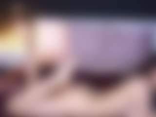 KinsieBoo's Live Sex Cam Show