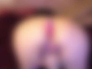Live cam show with KinsieBoo - Tease on crypto-cams