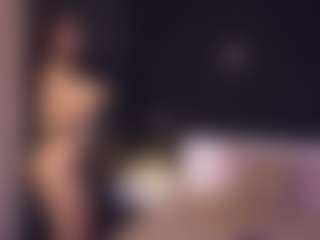 Live cam show with KinsieBoo - College Mature on xplaylive.com