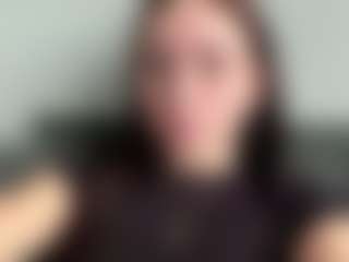 Live cam show with Hanna - Cougar on Streamer API