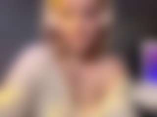 Live cam show with Mia - New Blowjob on camwithhim.com