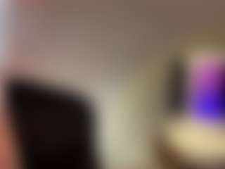 Mia's Live Sex Cam Show