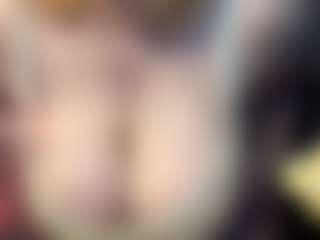 Mia's Live Sex Cam Show