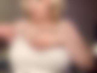 Mia's Live Sex Cam Show