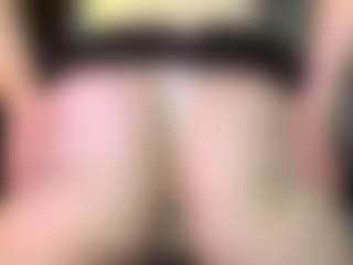 Mia's Live Sex Cam Show