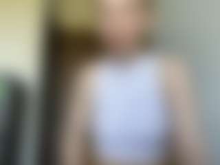 Live cam show with TonjaLegan - Skinny on Camsoda