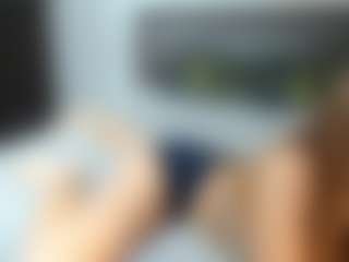 Live cam show with WhitleyDixion - Skinny Teen (18+) on Milfs Live
