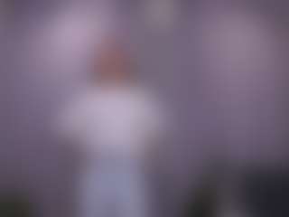Live cam show with AlonaTrautner - Striptease on Soda Cam