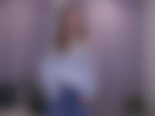 Live cam show with AlonaTrautner - Lush on madthumbs
